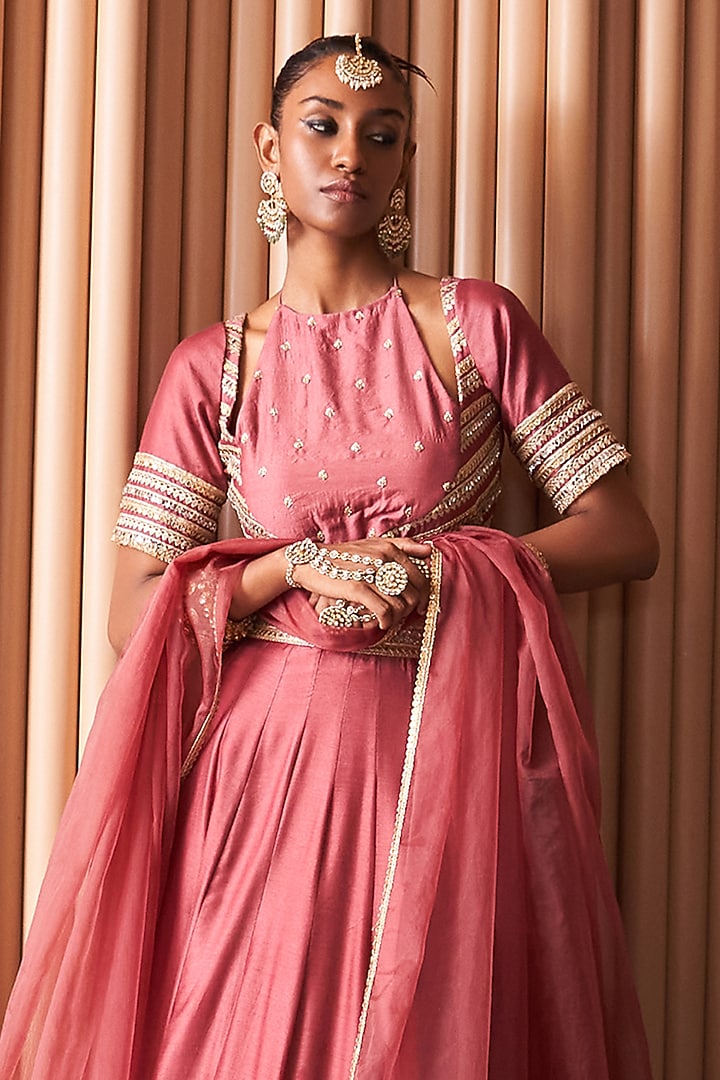 Champagne Rust Organza & Chanderi Embroidered Wedding Lehenga Set by Rishi & Vibhuti at Pernia's Pop Up Shop