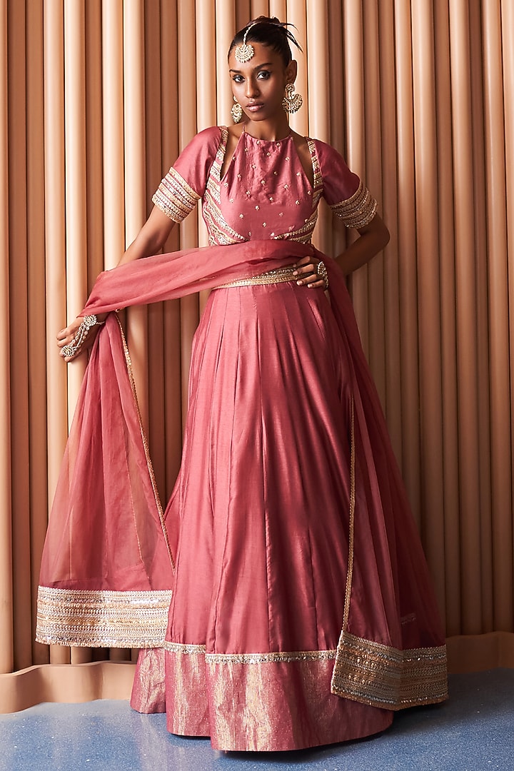 Champagne Rust Organza & Chanderi Embroidered Wedding Lehenga Set by Rishi & Vibhuti at Pernia's Pop Up Shop