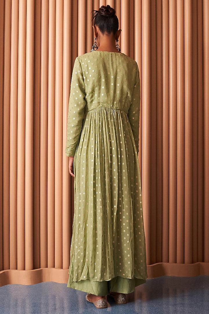 Mint Green Organza & Chanderi Embroidered Kurta Set by Rishi & Vibhuti at Pernia's Pop Up Shop