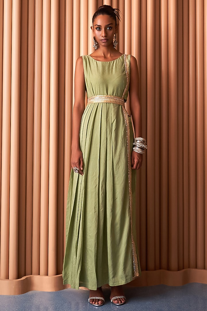 Mint Green Chanderi Embroidered Kurta Set by Rishi & Vibhuti at Pernia's Pop Up Shop