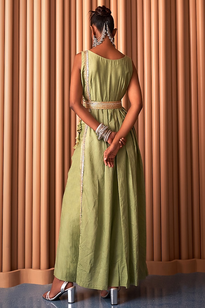 Mint Green Chanderi Embroidered Kurta Set by Rishi & Vibhuti at Pernia's Pop Up Shop