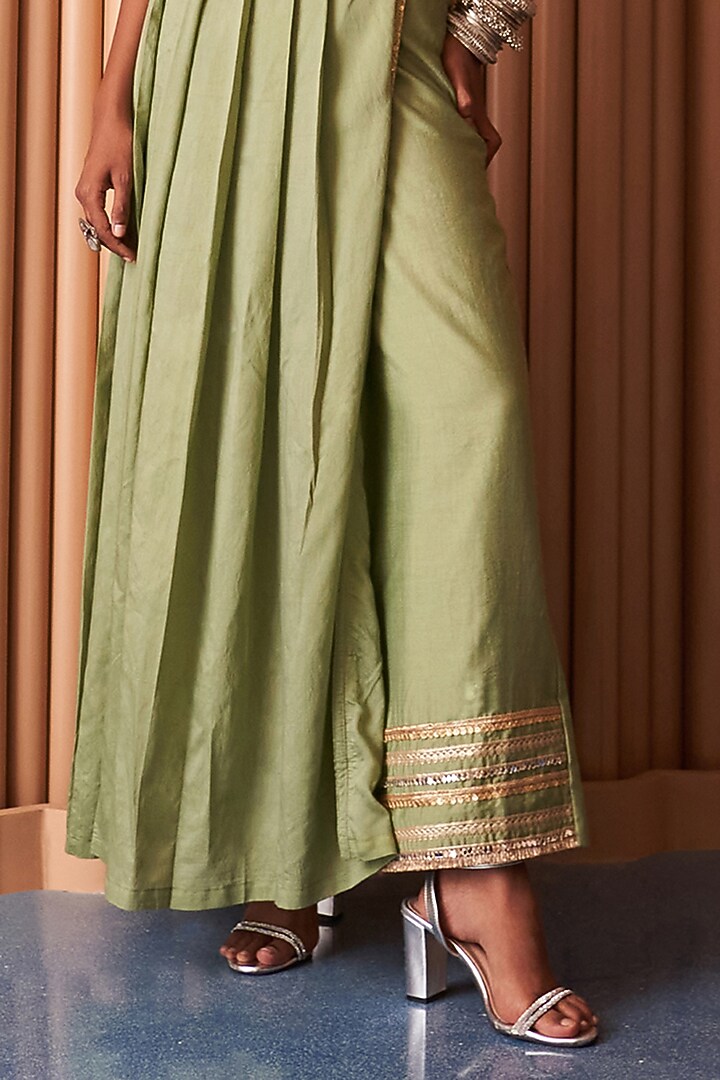Mint Green Chanderi Embroidered Kurta Set by Rishi & Vibhuti at Pernia's Pop Up Shop