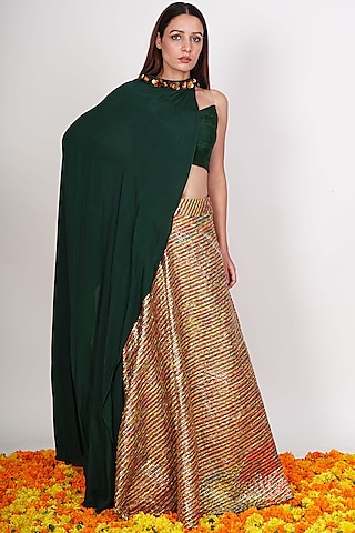 Poppy Embroidered Cape Set by Rishi & Vibhuti