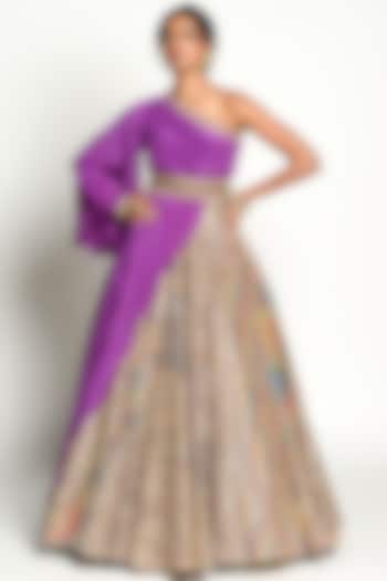 Beige Embroidered Wedding Lehenga Set by Rishi & Vibhuti at Pernia's Pop Up Shop