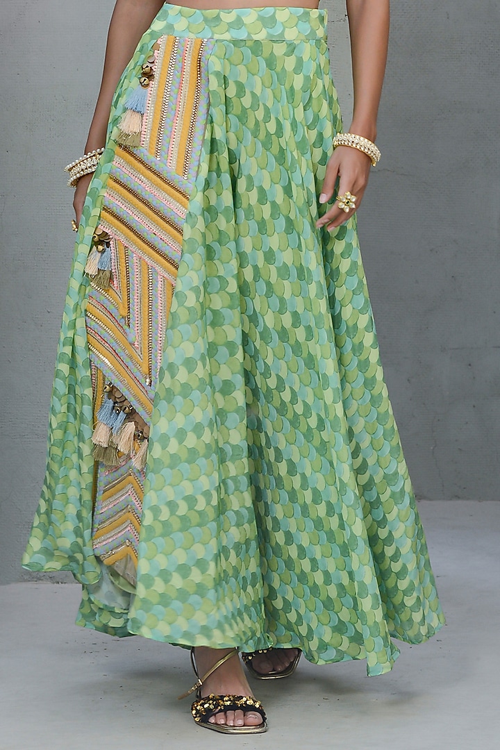 Green Crepe Printed Wedding Lehenga Set by Rishi & Vibhuti at Pernia's Pop Up Shop