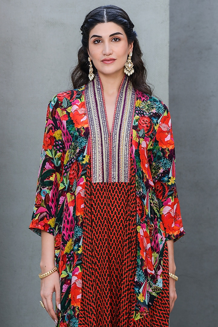 Black & Red Crepe Printed Kurta by Rishi & Vibhuti at Pernia's Pop Up Shop