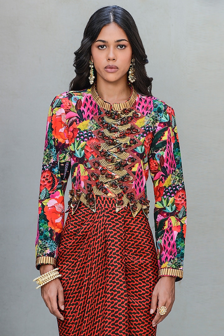 Black & Red Crepe Skirt Set by Rishi & Vibhuti at Pernia's Pop Up Shop
