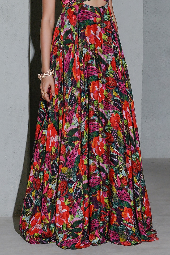 Black Crepe Printed Engagement Gown by Rishi & Vibhuti at Pernia's Pop Up Shop