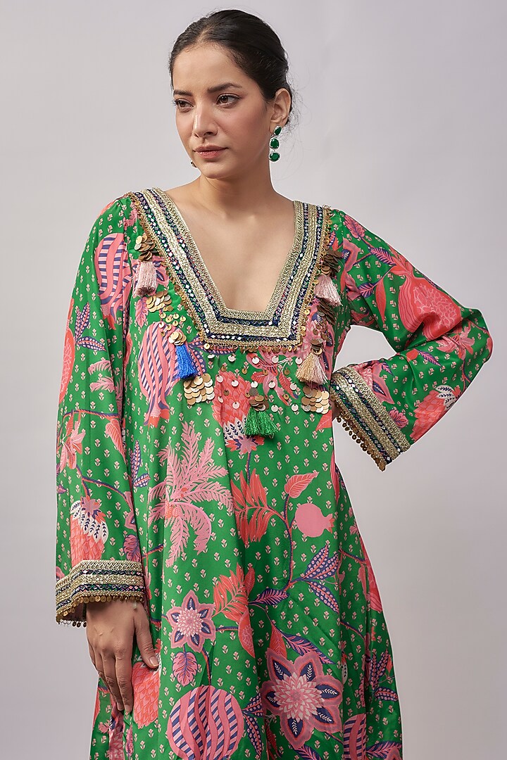Jade Green Crepe & Georgette Hand Embroidered Kurta Set by Rishi & Vibhuti at Pernia's Pop Up Shop