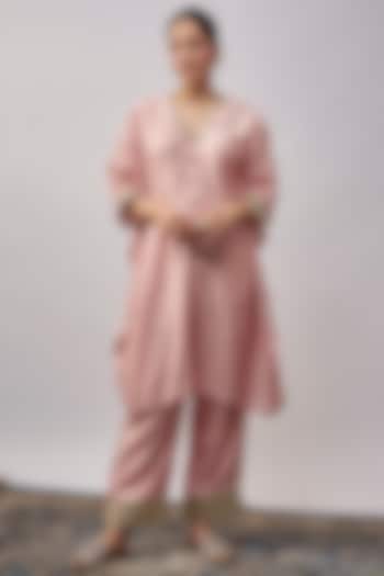 Blush Pink Chanderi Silk Cutwork Embroidered Kurta Set by Rishi & Vibhuti at Pernia's Pop Up Shop