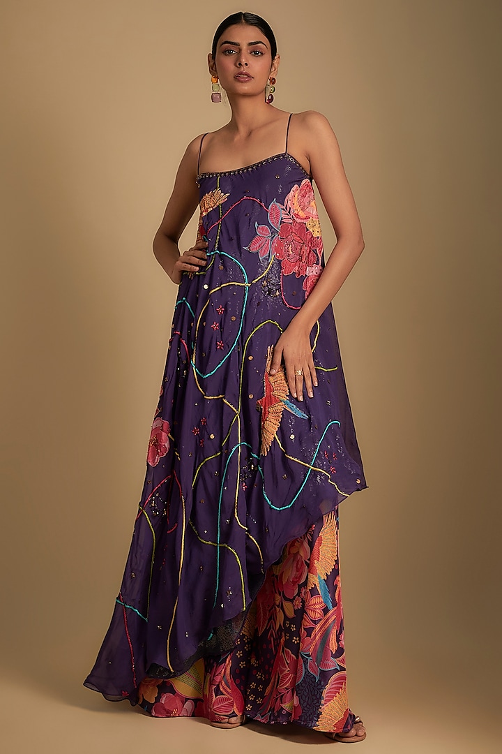 Purple Crepe Floral Patch Embroidered Cape Set by Rishi & Vibhuti at Pernia's Pop Up Shop