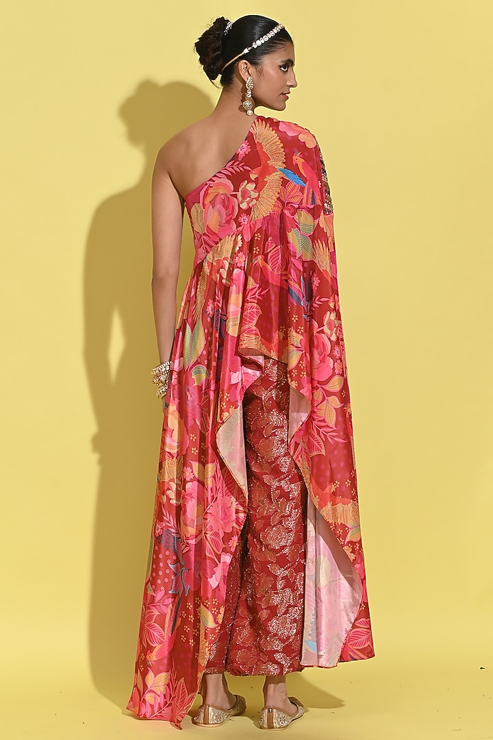Crimson Red Crepe Hand Embroidered Cape Set by Rishi & Vibhuti at Pernia's Pop Up Shop