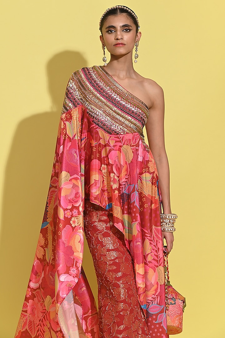 Crimson Red Crepe Hand Embroidered Cape Set by Rishi & Vibhuti at Pernia's Pop Up Shop
