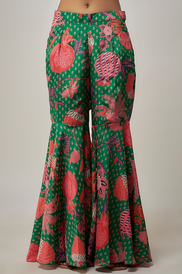 Jade Green Crepe & Organza Hand Embroidered Cape Set by Rishi & Vibhuti at Pernia's Pop Up Shop