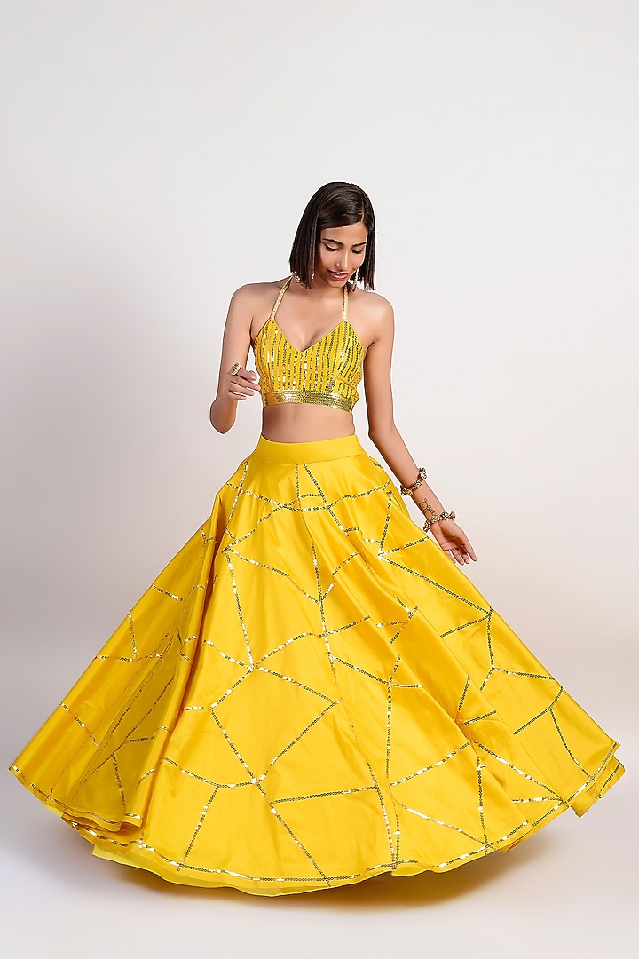 Orche Yellow Embroidered Wedding Lehenga Set by Rishi & Vibhuti at Pernia's Pop Up Shop