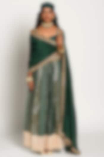 Green Embellished Wedding Lehenga Set by Rishi & Vibhuti at Pernia's Pop Up Shop