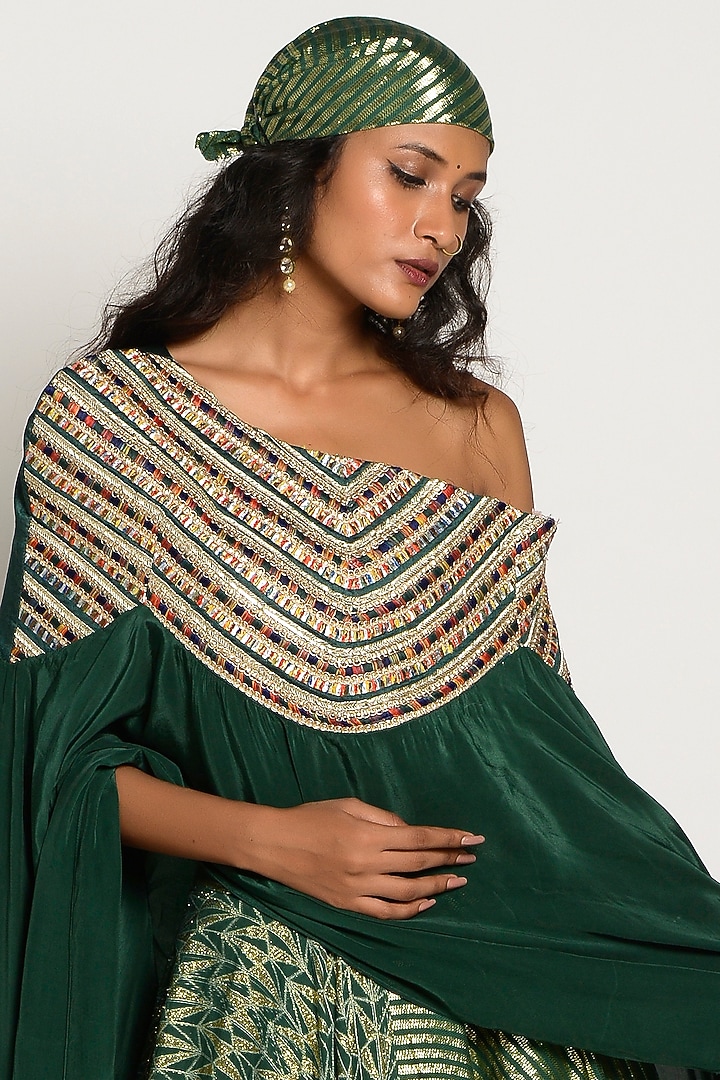 Emerald Green Chanderi Wedding Lehenga Set by Rishi & Vibhuti at Pernia's Pop Up Shop