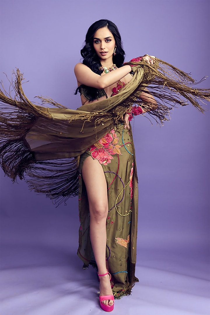 Olive Green Organza Hand Embellished Cape Set by Rishi & Vibhuti at Pernia's Pop Up Shop