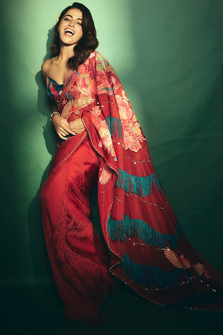 Crimson Red Crepe & Organza Hand Embroidered Reception Saree Set by Rishi & Vibhuti at Pernia's Pop Up Shop