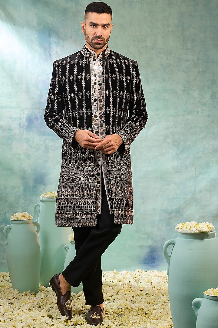 Black Velvet Thread Embroidered Sherwani Set by RIYAASAT