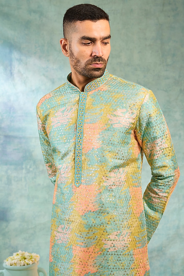 Peach Silk Thread Work Kurta Set by RIYAASAT at Pernia's Pop Up Shop
