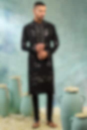 Black Silk Embroidered Kurta Set by RIYAASAT at Pernia's Pop Up Shop