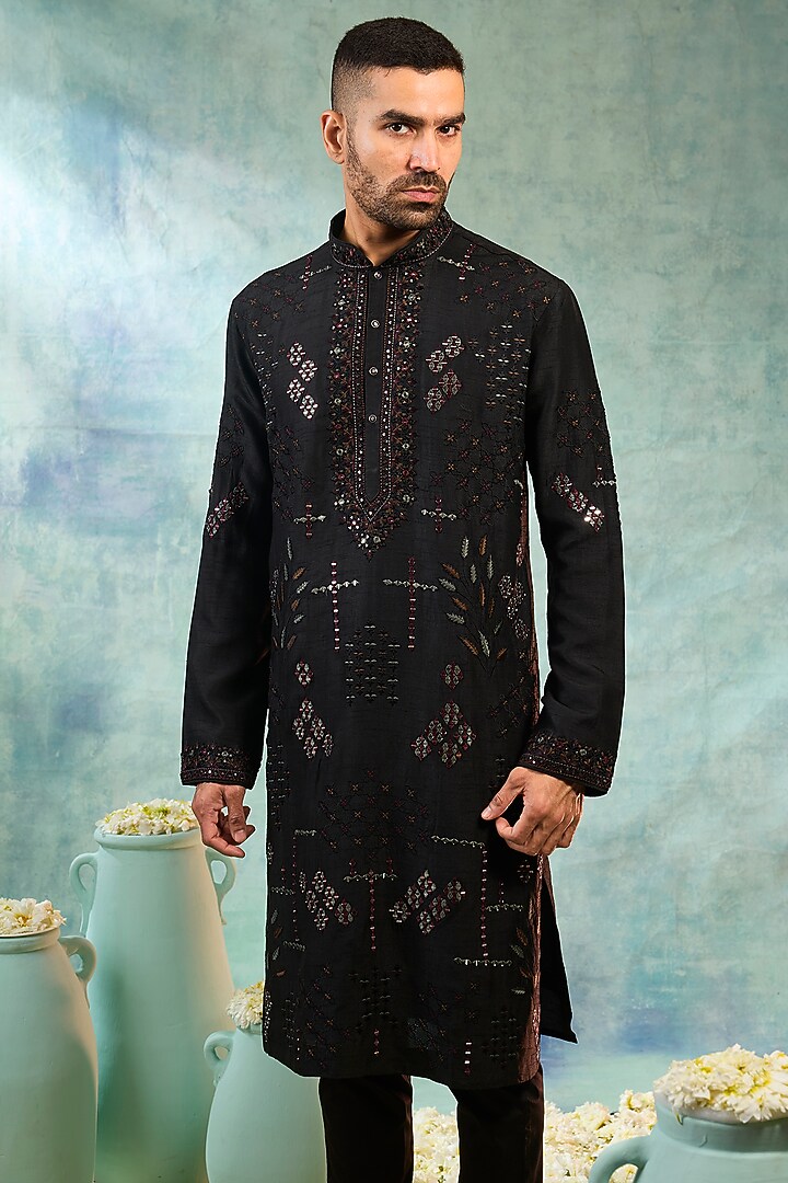 Black Silk Embroidered Kurta Set by RIYAASAT at Pernia's Pop Up Shop