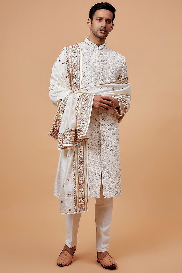 Off-White Lucknowi Embroidered Sherwani Set by RIYAASAT