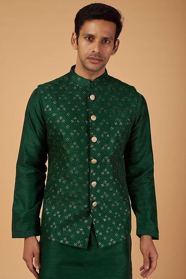Green Silk Embroidered Bundi Set by RIYAASAT at Pernia's Pop Up Shop