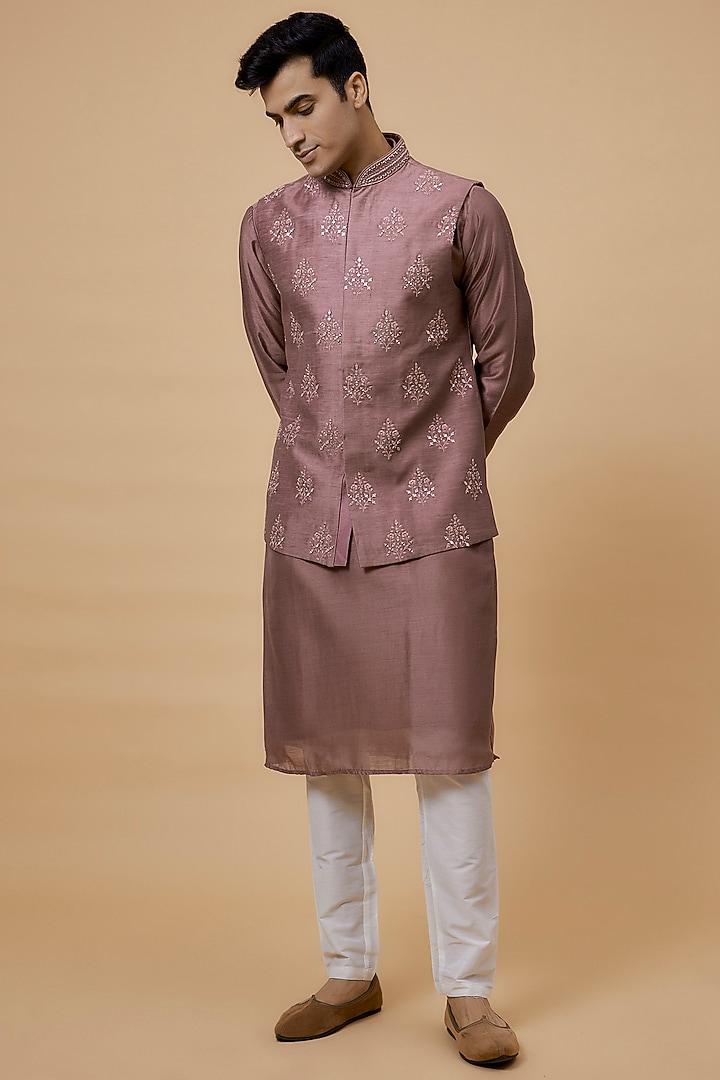 Onion Pink Bamboo Silk Embroidered Bundi Set by RIYAASAT at Pernia's Pop Up Shop