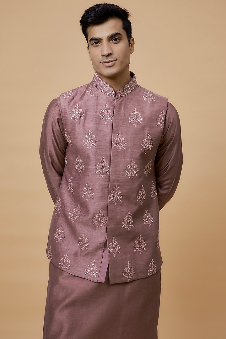 Onion Pink Bamboo Silk Embroidered Bundi Set by RIYAASAT at Pernia's Pop Up Shop