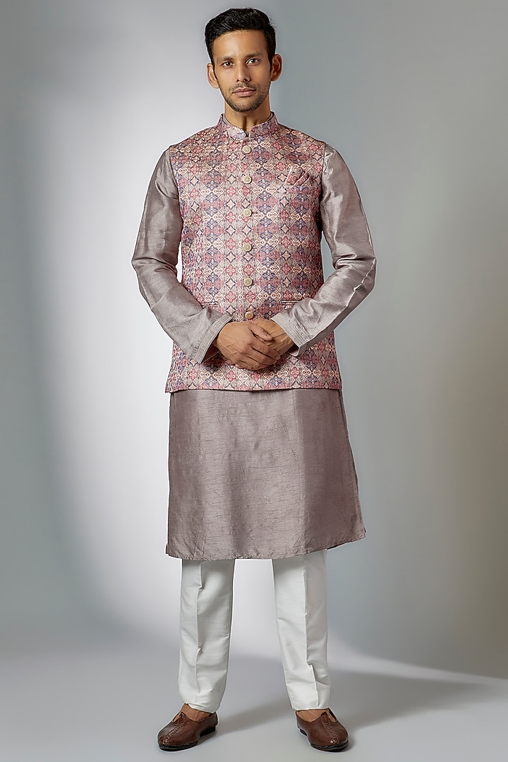 Multi-Colored Silk Embroidered Bundi Set by RIYAASAT at Pernia's Pop Up Shop