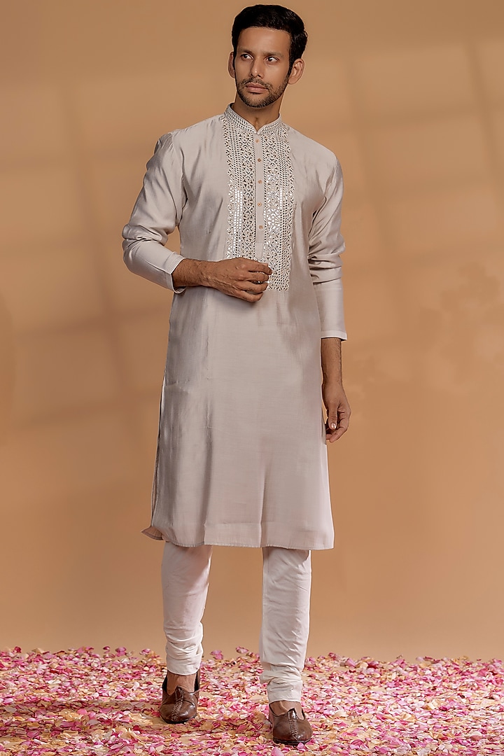 Coconut White Banarasi Silk Mirror Embellished Kurta Set by RIYAASAT