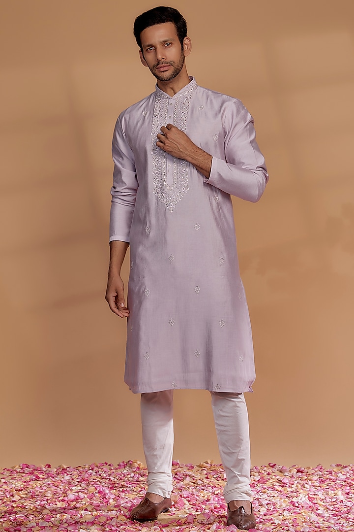 Light Orchid Banarasi Silk Mirror Embellished Kurta Set by RIYAASAT at Pernia's Pop Up Shop