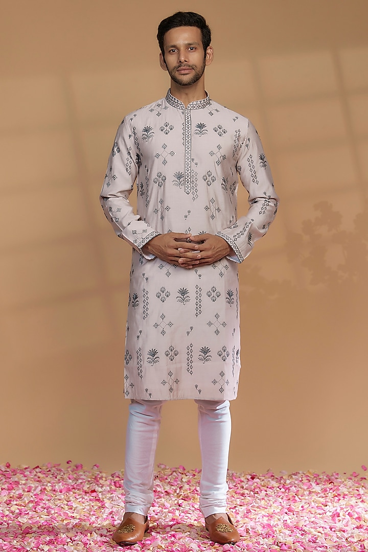 Porcelain White Silk Embroidered Kurta Set By Riyaasat At Pernias Pop Up Shop 2024 9960