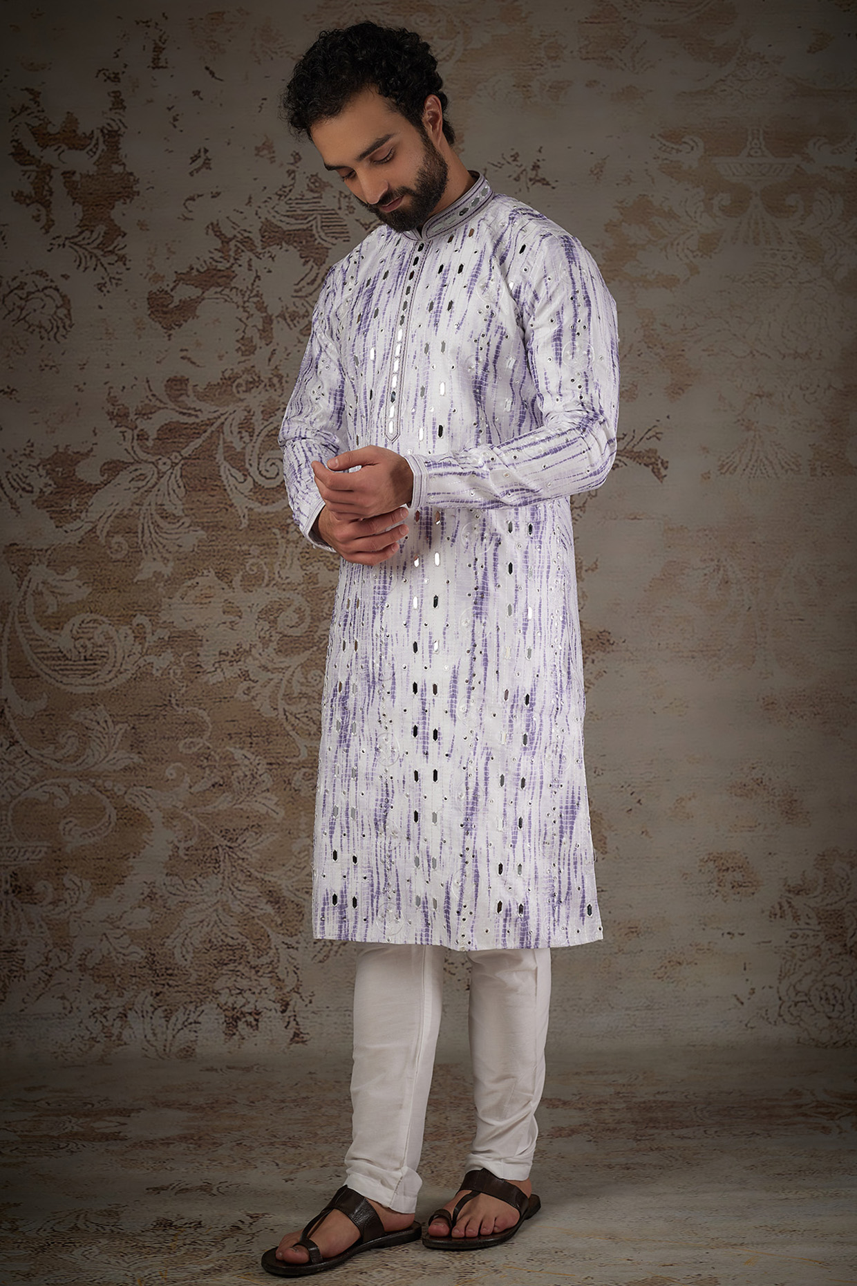 Orchid Purple & White Printed Kurta Set by RIYAASAT