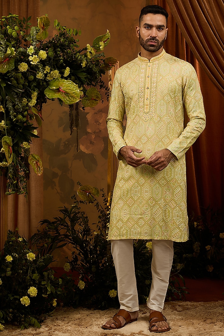 Yellow Silk Thread Work Kurta Set by RIYAASAT