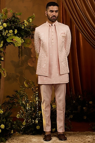 Peach Silk Thread Embroidered Jodhpuri Set by RIYAASAT