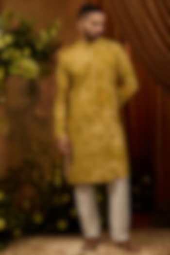 Yellow Silk Threadwork Kurta Set by RIYAASAT at Pernia's Pop Up Shop