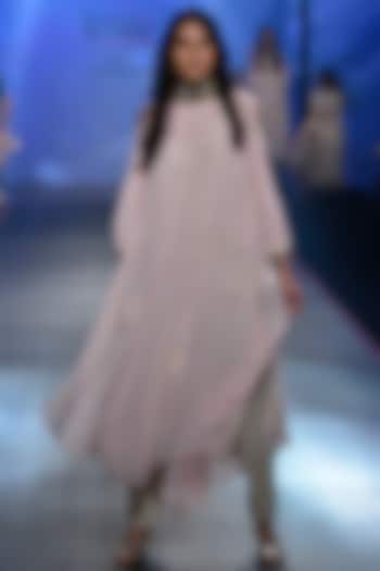 Peach Embroidered Kurta WIth Salwar Pants by RINA DHAKA at Pernia's Pop Up Shop