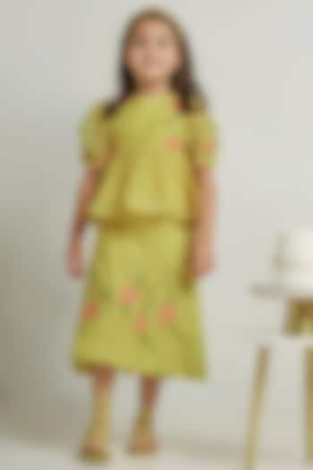 Yellow Embroidered Skirt Set For Girls by The Right Cut Kids at Pernia's Pop Up Shop
