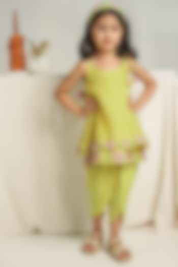 Yellow Cotton Chanderi Pant Set For Girls by The Right Cut Kids at Pernia's Pop Up Shop