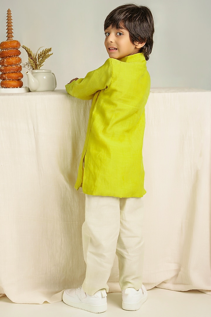 Yellow Applique Embroidered Kurta Set For Boys by The Right Cut Kids at Pernia's Pop Up Shop