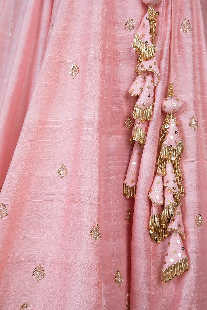 Salmon pink embroidered Bridal Lehenga set by RRishita & Mitali at Pernia's Pop Up Shop