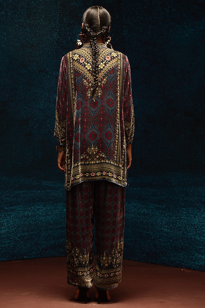 Blue & Maroon Silk Velvet Printed Short Kurta by Rajdeep Ranawat at Pernia's Pop Up Shop