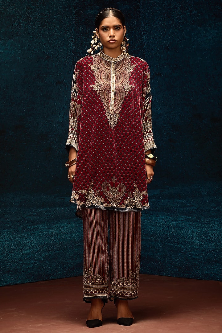 Maroon Silk Velvet Shirt Kurta by Rajdeep Ranawat at Pernia's Pop Up Shop
