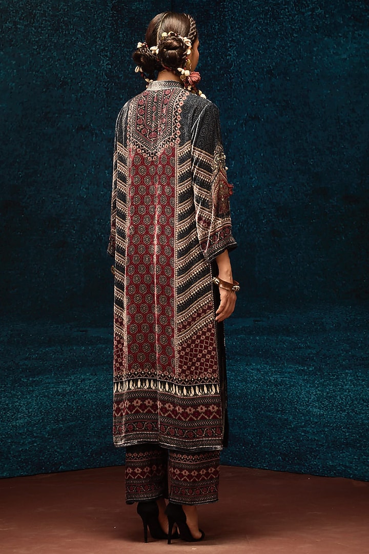 Black & Maroon Silk Velvet Printed Kurta by Rajdeep Ranawat at Pernia's Pop Up Shop