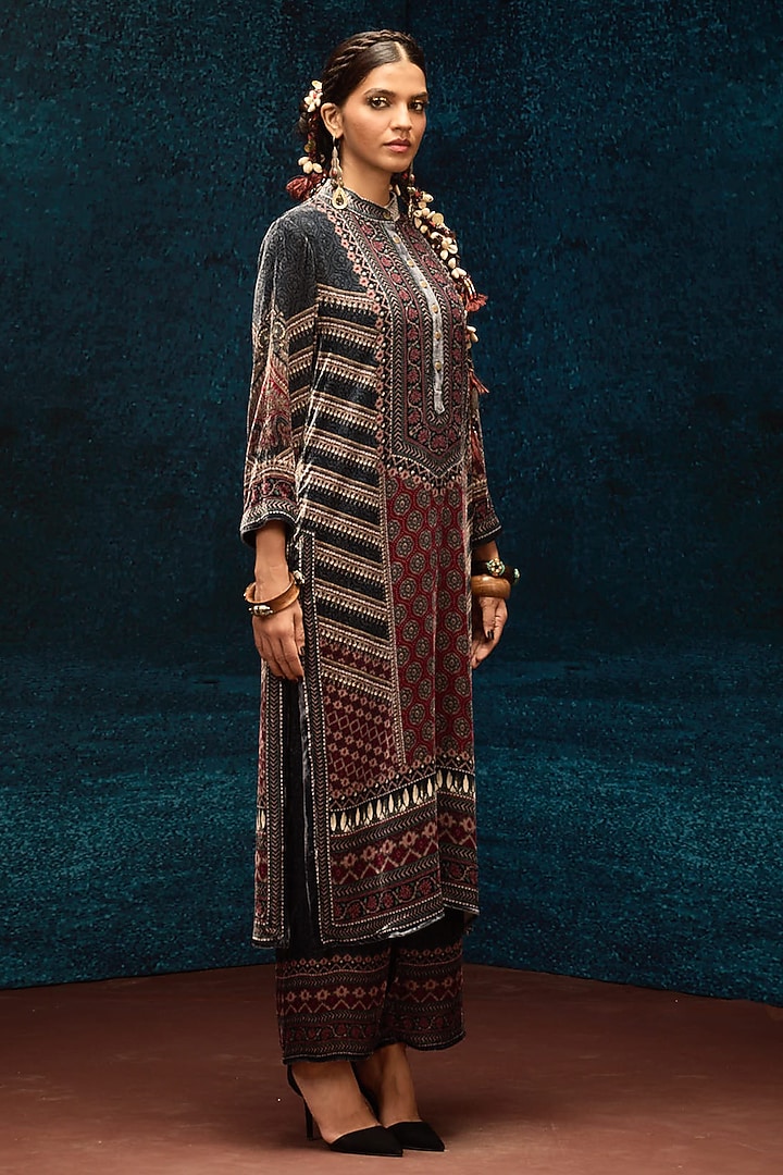 Black & Maroon Silk Velvet Printed Kurta by Rajdeep Ranawat at Pernia's Pop Up Shop