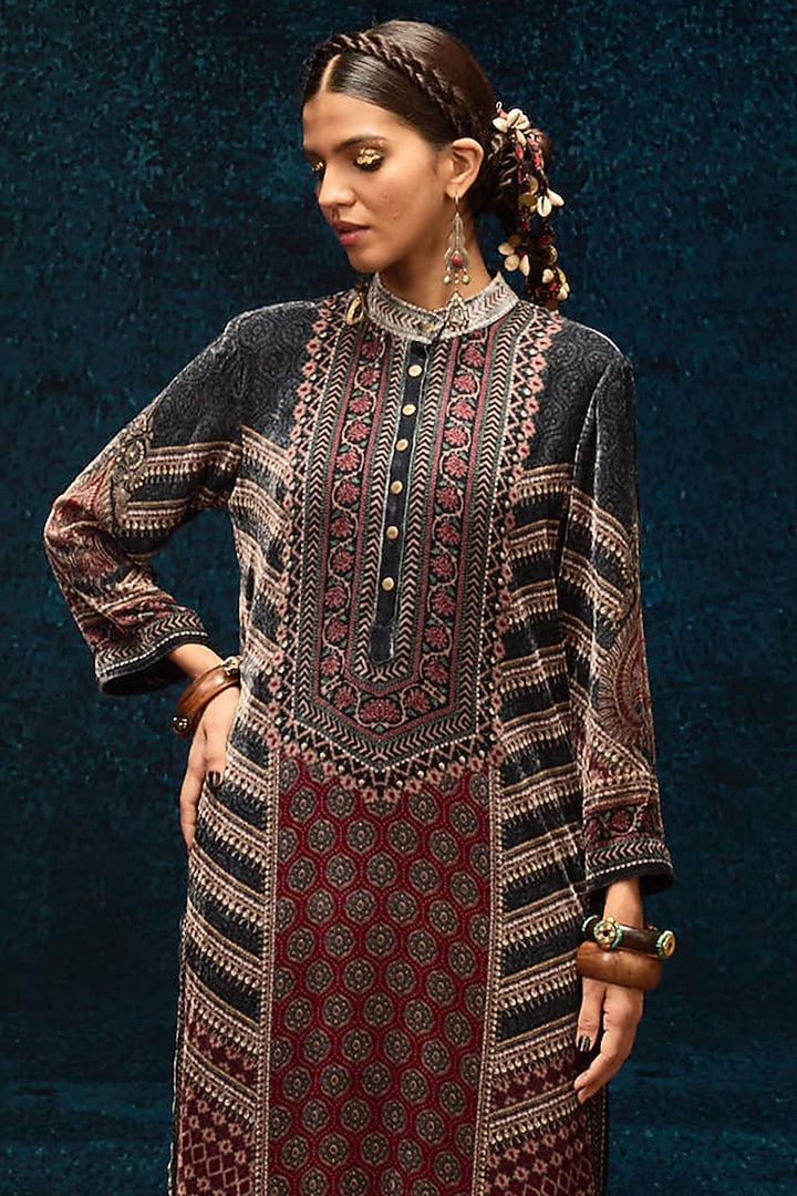 Black & Maroon Silk Velvet Printed Kurta by Rajdeep Ranawat at Pernia's Pop Up Shop