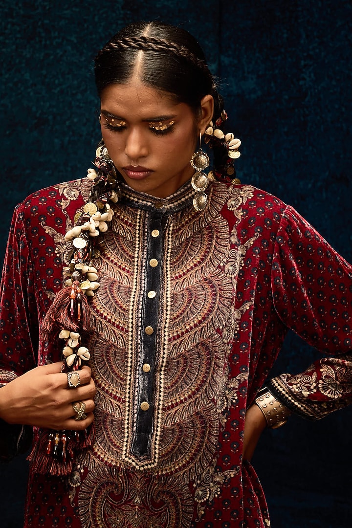 Maroon Silk Velvet Printed Kurta by Rajdeep Ranawat at Pernia's Pop Up Shop